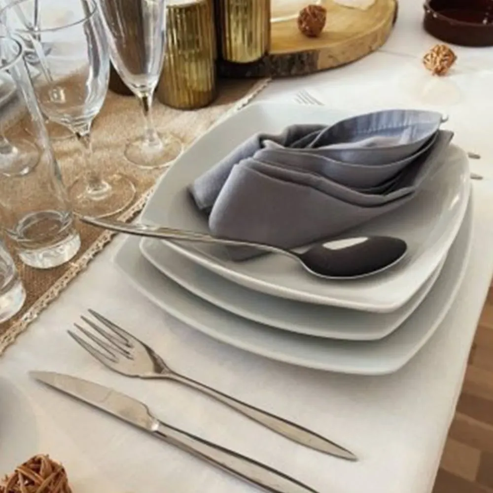 Location d’assiettes carrées pour mariage